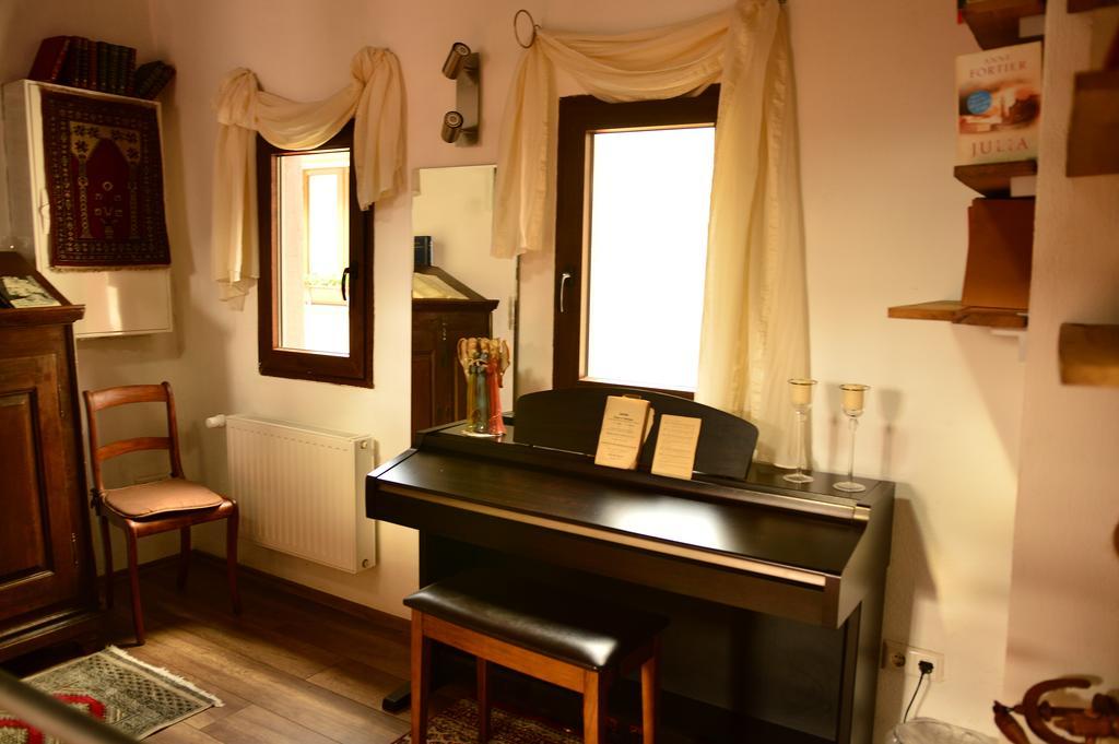 Kleines Winzerhauschen Villa Bremm Luaran gambar